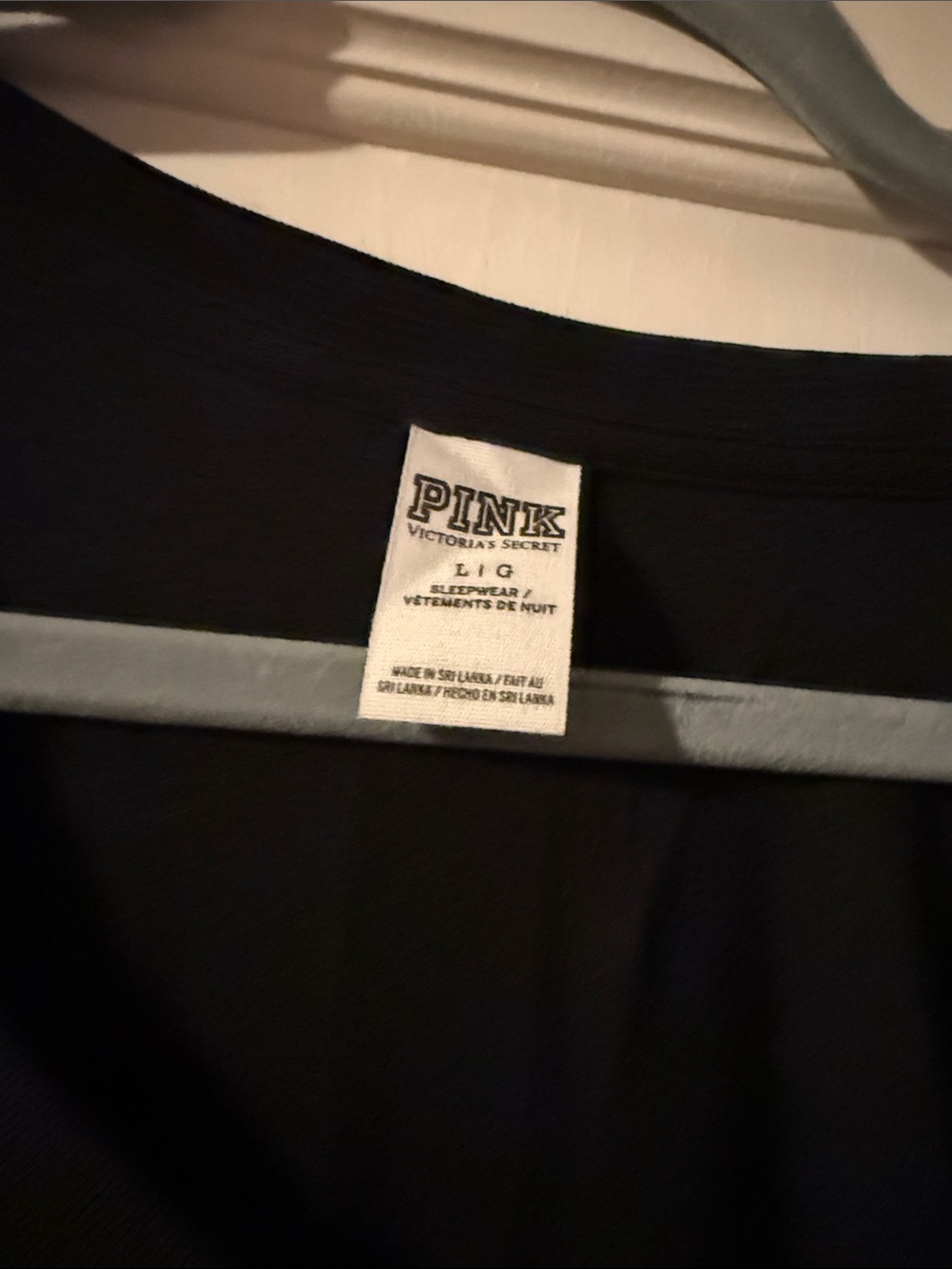 Victoria’s Secret PINK v-neck t-shirt - Picture 2 of 2